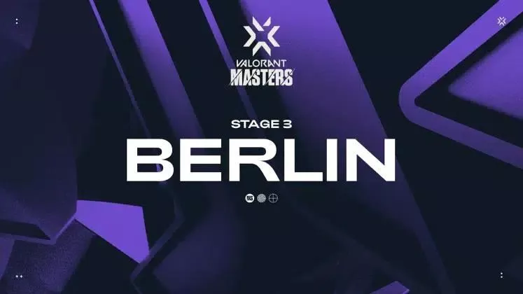 Слова «Stage 3 Berlin» напечатаны большими белыми буквами под логотипом Valorant Masters на черно-фиолетовом фоне.