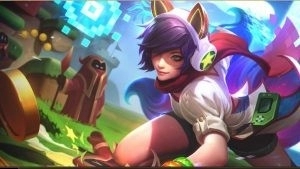 The splash art for League of Legends champion Arcade Ahri.