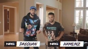 Стримеры NRG Daequan «Daequan» Loco и Darryle «Hamlinz» Hamlin стоят вместе в Thoom House, их имена указаны в прямоугольниках под ними.