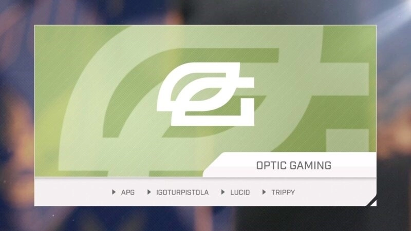 Логотип OpTiC Gaming, представляющий собой стилизованную букву O, переплетенную с буквой G, отображается белым цветом на светло-зеленом фоне.