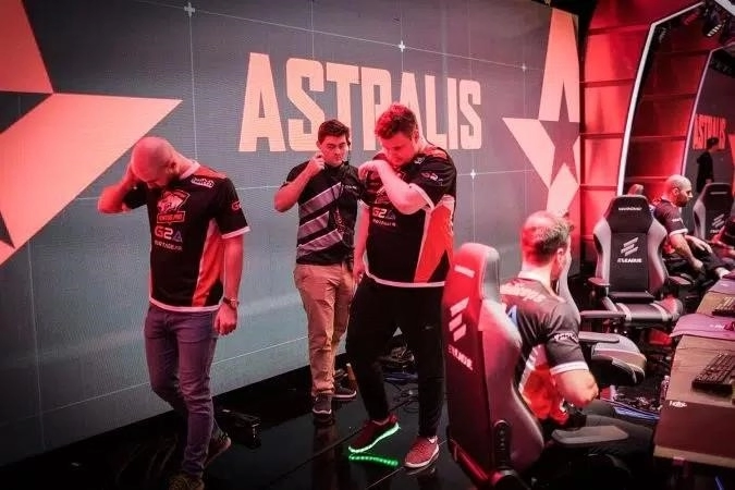 Virtus Pro на сцене после поражения на ELeague Major 2017