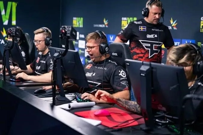 Faze Clan играет в ESL Pro League Group Stage Karrigan_Copyright: Adela Sznajder/ESL