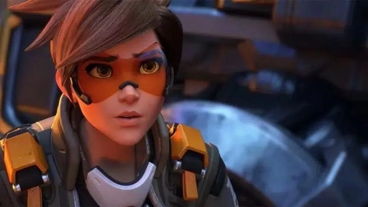 Герой Overwatch, Трейсер, является одним из самых знаковых персонажей франшизы.